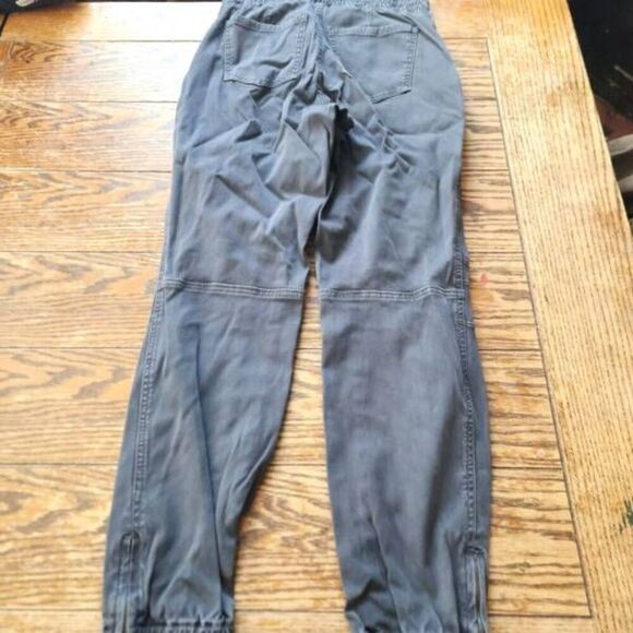 SPANX Stretch Twill Cargo Jogger In Dark Grey Size Medium - Picture 4 of 4